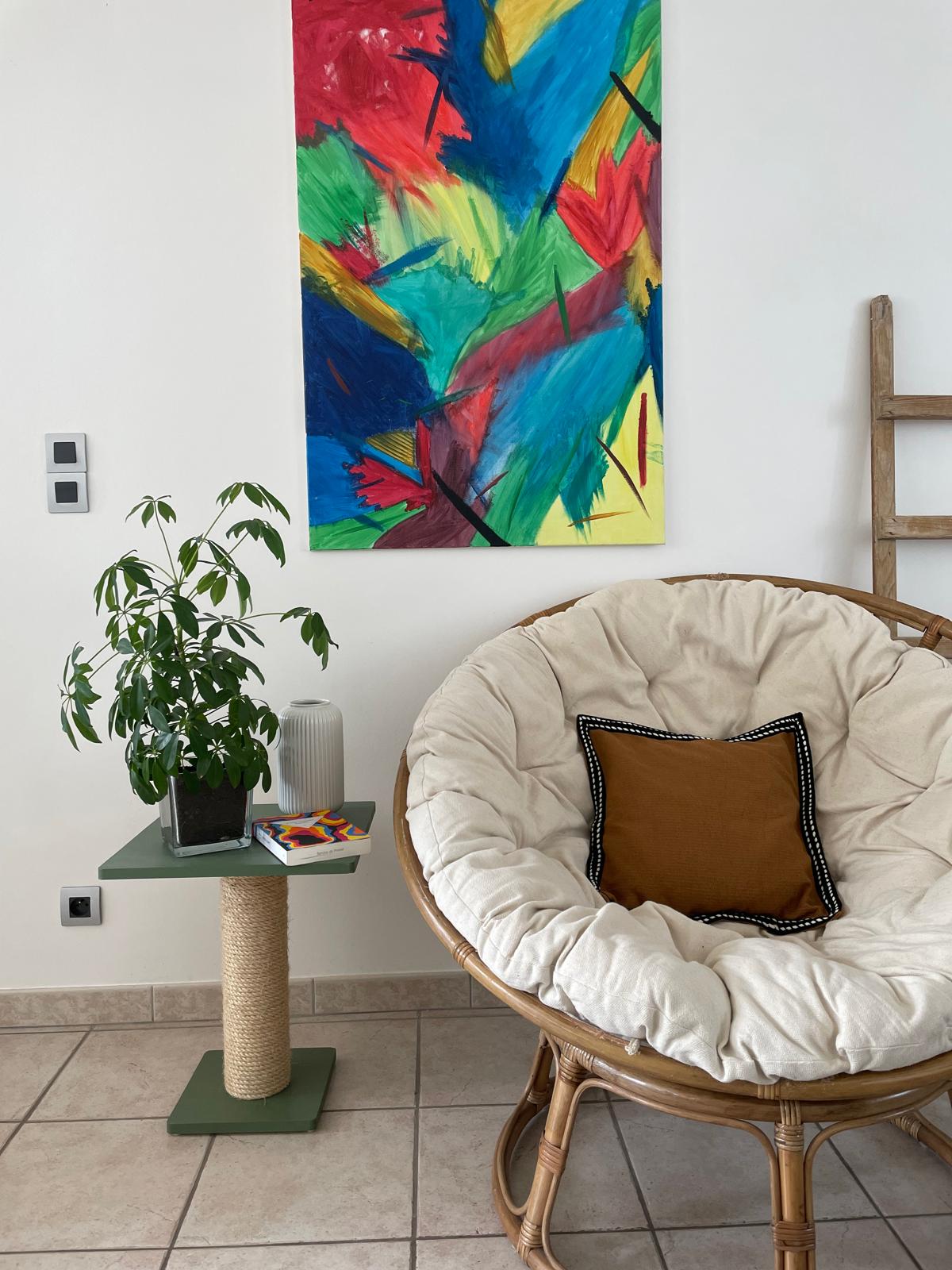 Notre table d'appoint griffoir